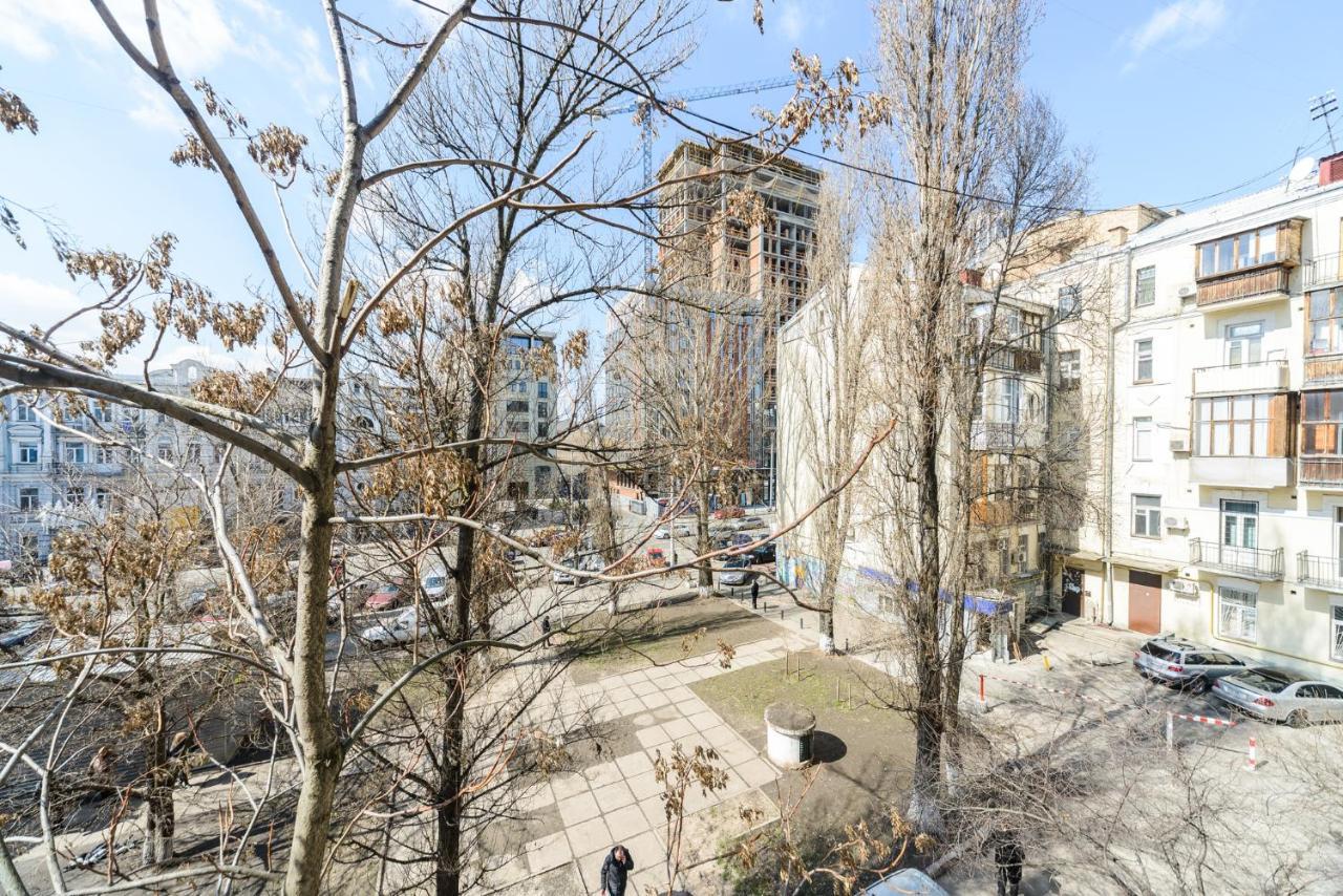 911 Apartments Antonovichа Kiev Exterior foto