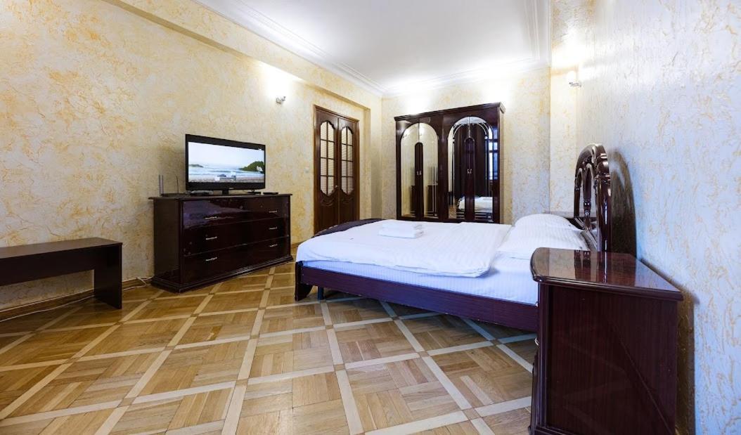 911 Apartments Antonovichа Kiev Exterior foto